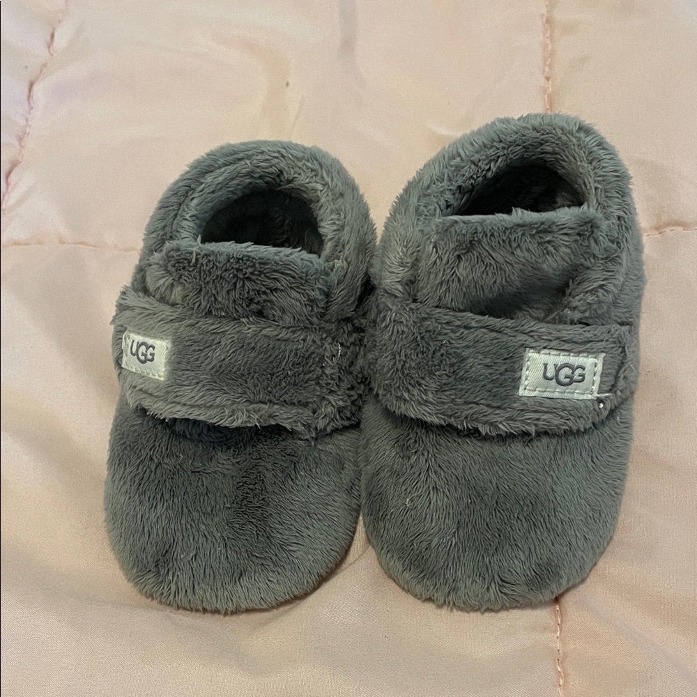 UGG Kids' Fluffy Gray Slippers